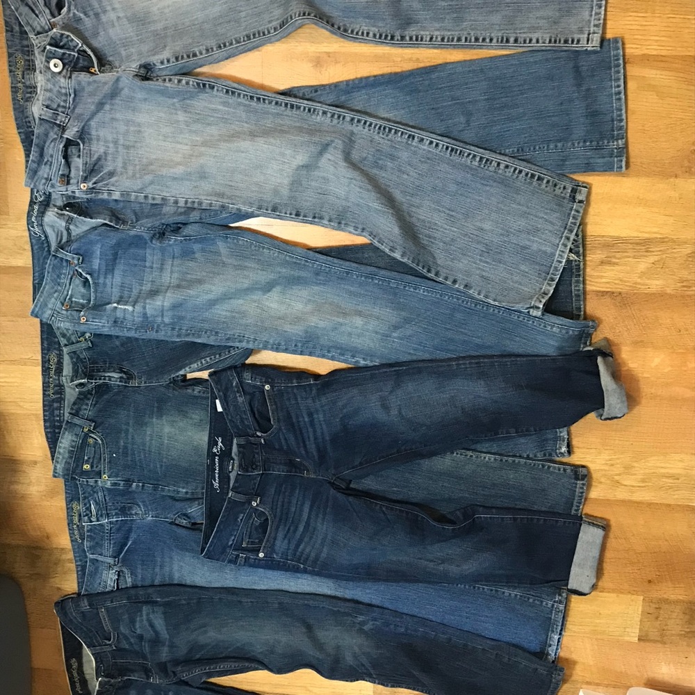 6 pairs of American Eagle jeans!